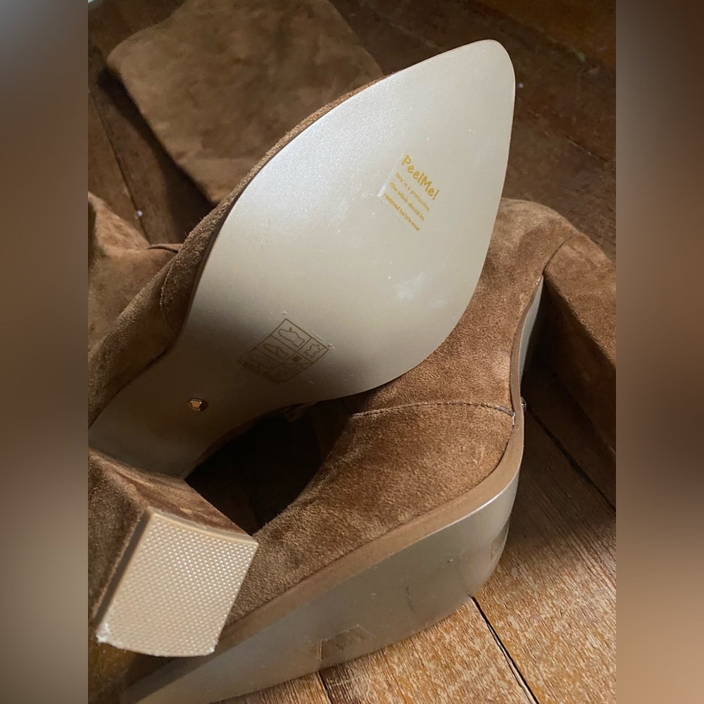 Never Been Worn - image 3